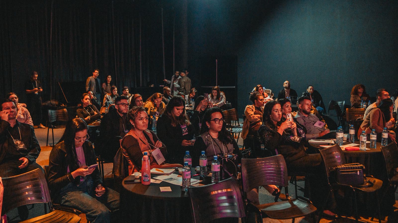 A sala cheia no AMC Insider